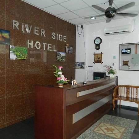 River Side Hotel Мерсинг Экстерьер фото