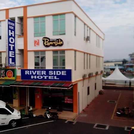 River Side Hotel Мерсинг Экстерьер фото